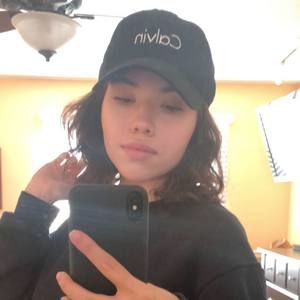 Meet your Posher, Carolina